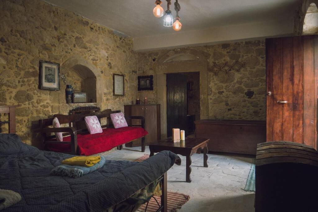 Vasiliki  The Royal Stonehouse : Sophiaヴィラ エクステリア 写真